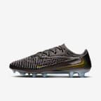 Nike Phantom 6 Low Elite Firm-Ground Soccer Cleats. Nike.com
